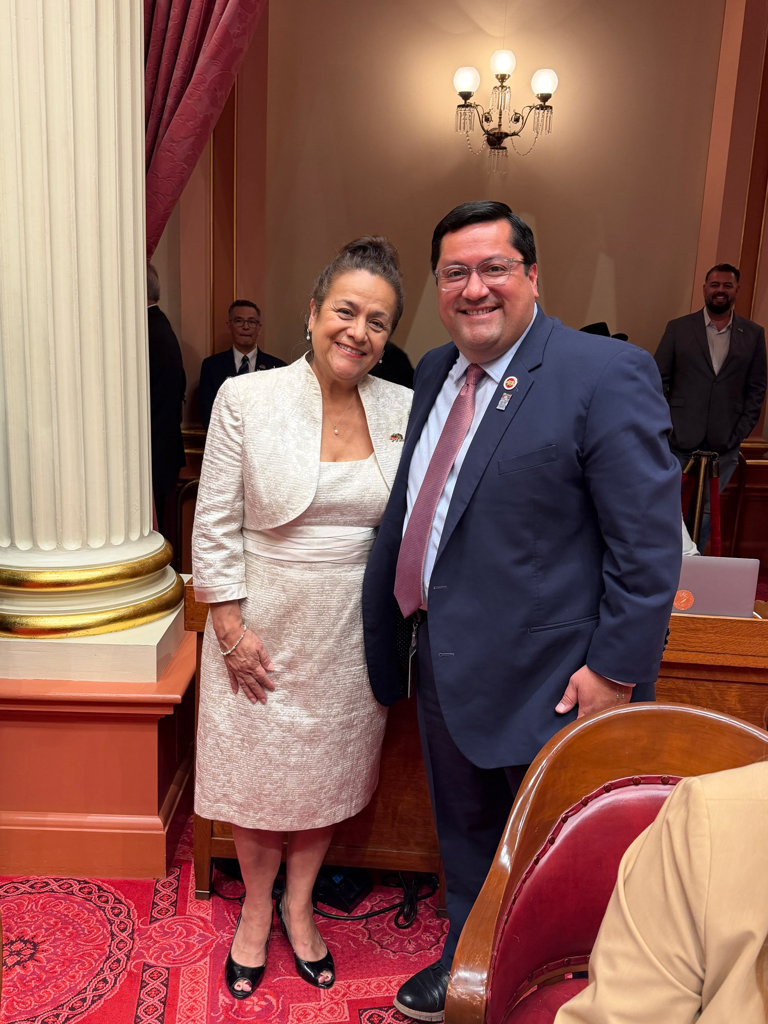 Senator Arreguín with Latino Spirit Awards recipient Lipe Gallegos-Diaz at the Senate Chambers.